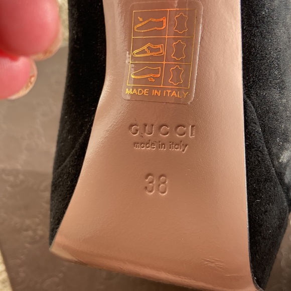 Black suede Gucci platform pump size 38 made in Italy - Picture 10 of 14